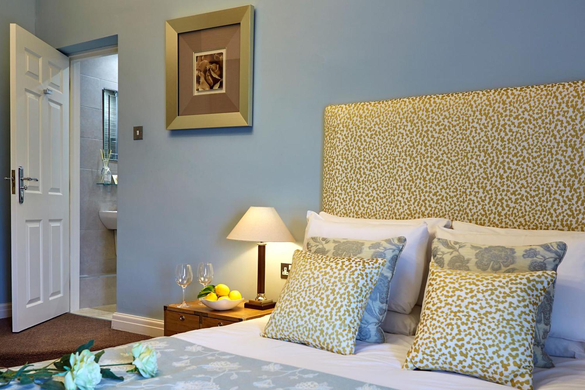 Hotel The White Hart At Lydgate Oldham Esterno foto